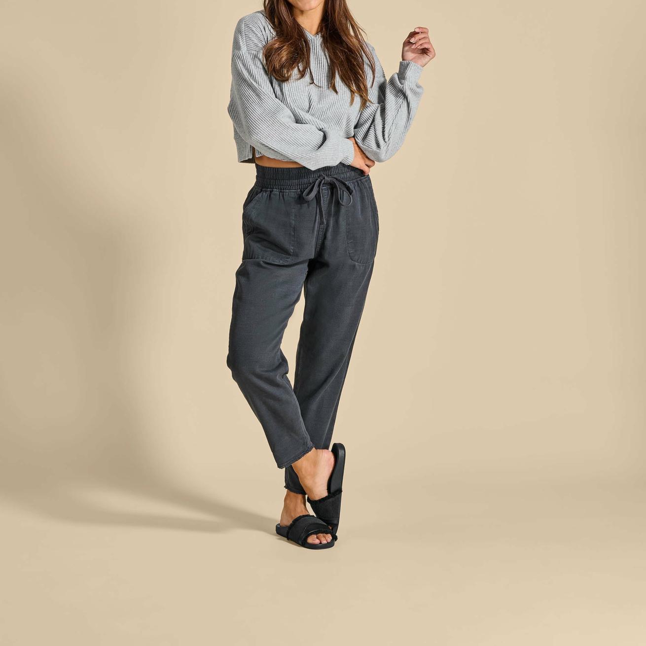 Olukai Hō‘ala Slide Slide Slipper Sandals - Black | Women Warm Weather