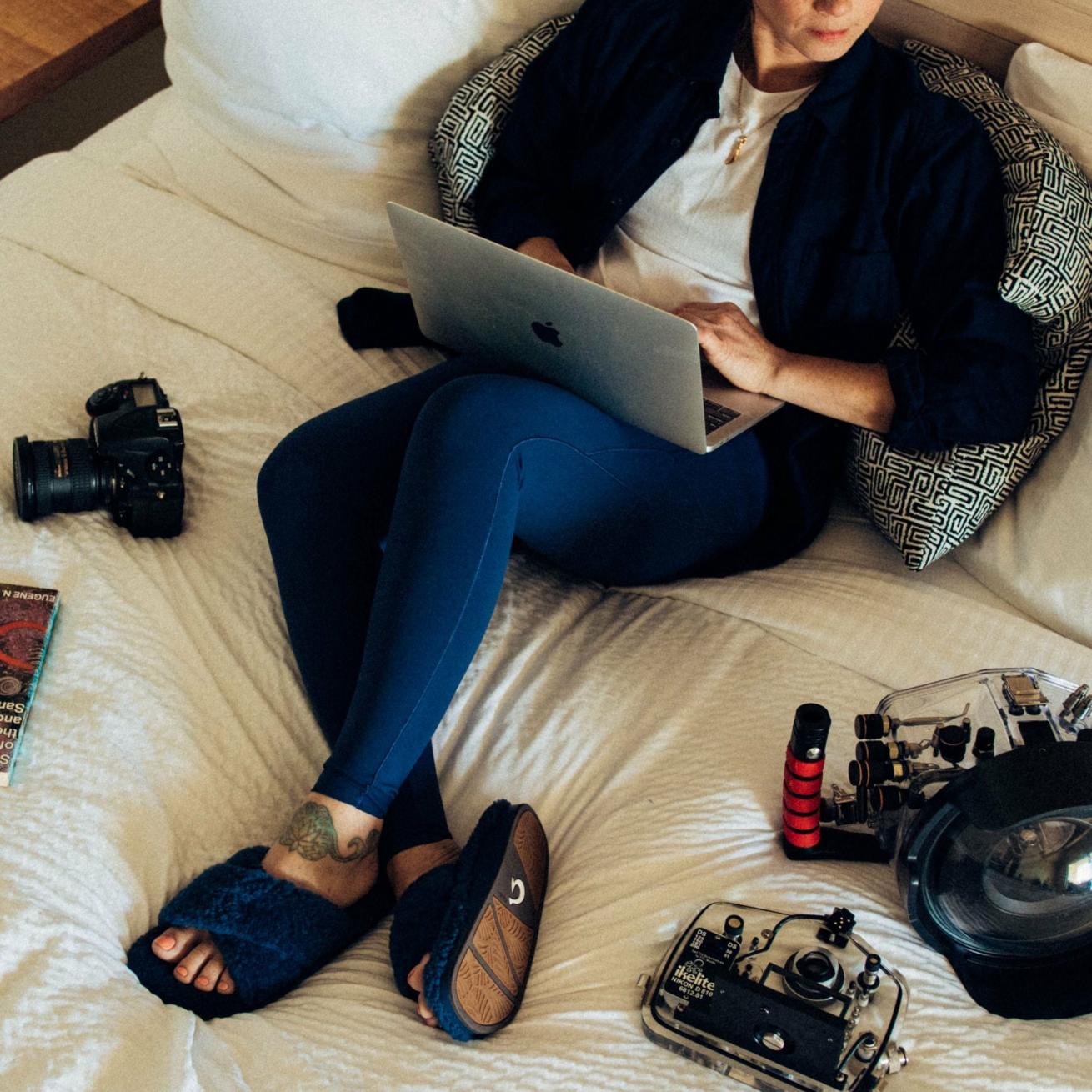 Olukai Hila Heu Slide Slipper Sandals - Moonlit Ocean | Women Cold Weather