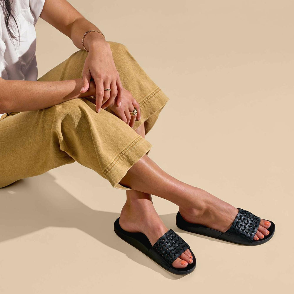 Olukai Kāmola Leather Slide Sandals - Black | Women Leather