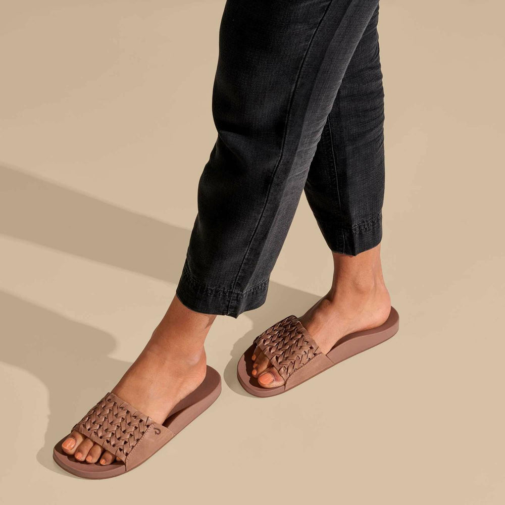 Olukai Kāmola Leather Slide Sandals - Tan | Women Slides