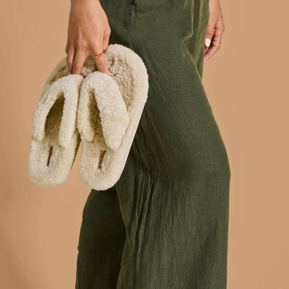 Olukai Kīpe'a Heu Flip Flop Slippers - Tapa | Women Warm Weather
