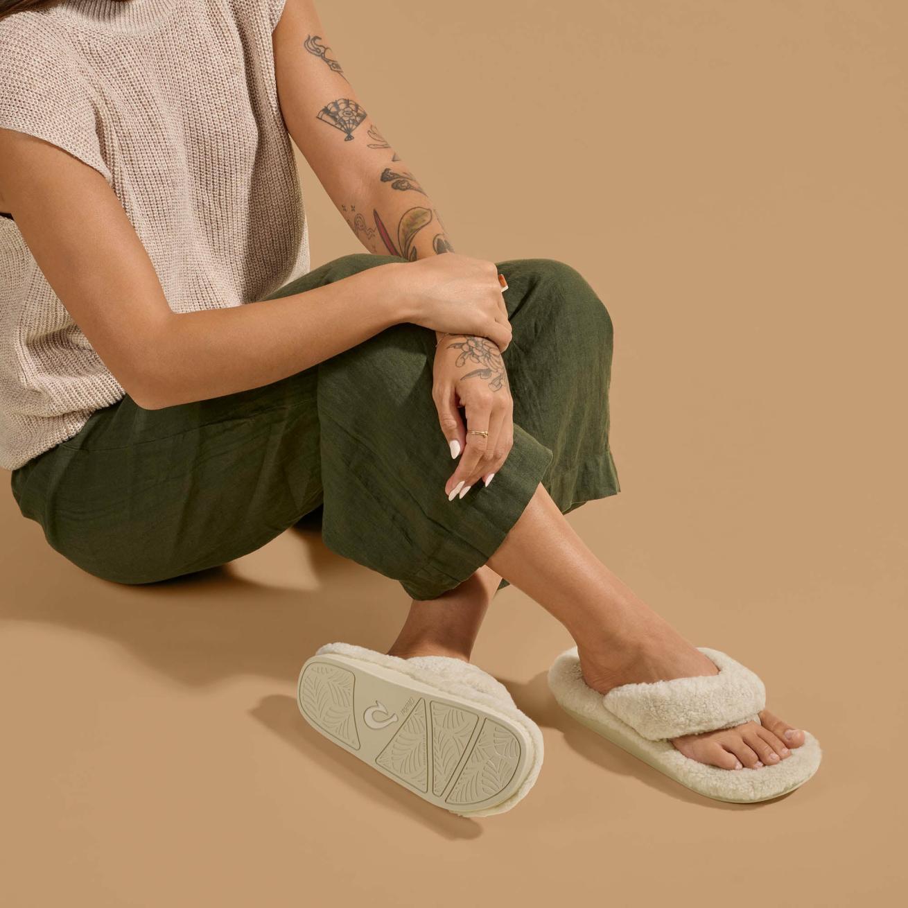 Olukai Kīpe'a Heu Flip Flop Slippers - Tapa | Women Warm Weather