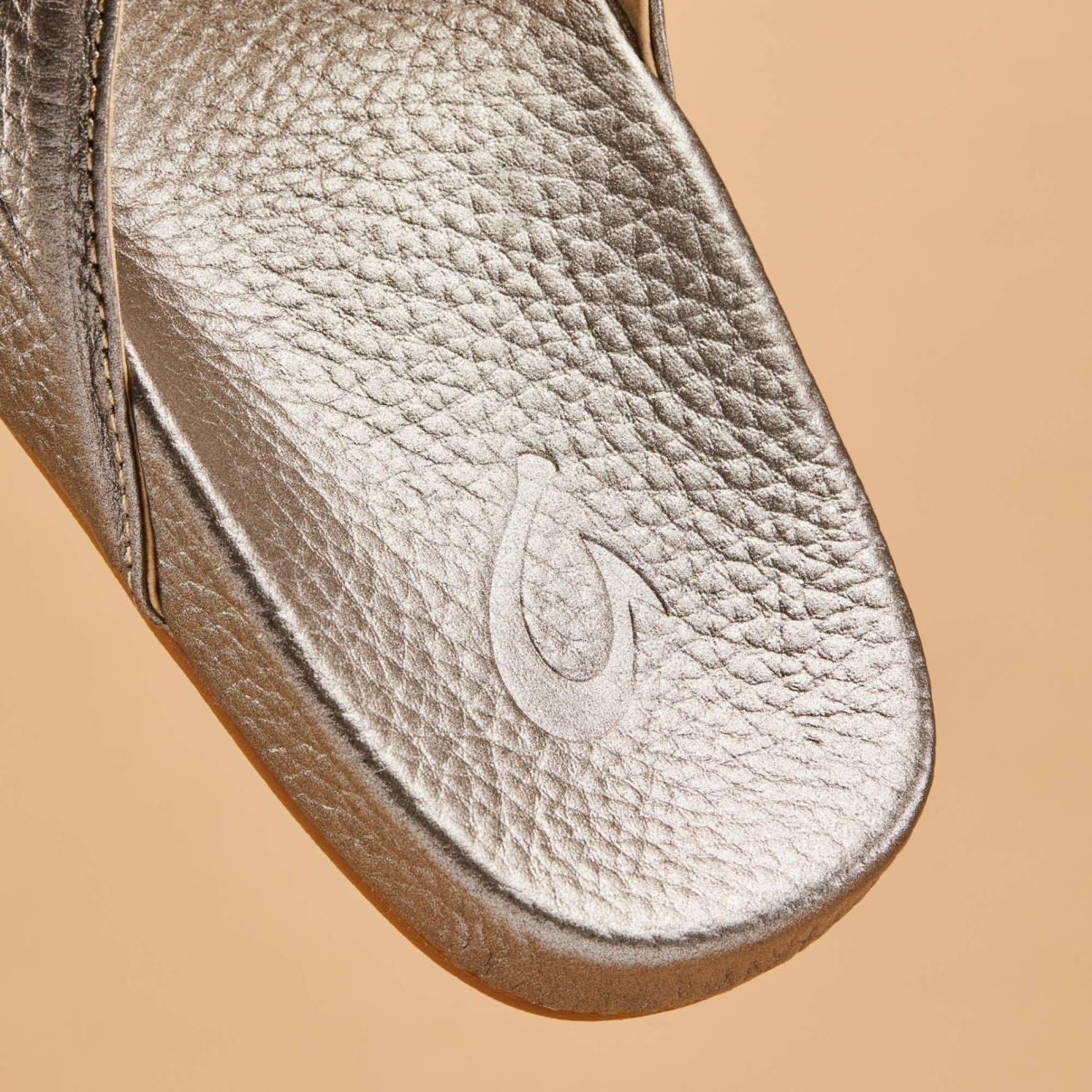 Olukai Kīpe‘a Lipi Leather Sandals - Bubbly | Women Leather