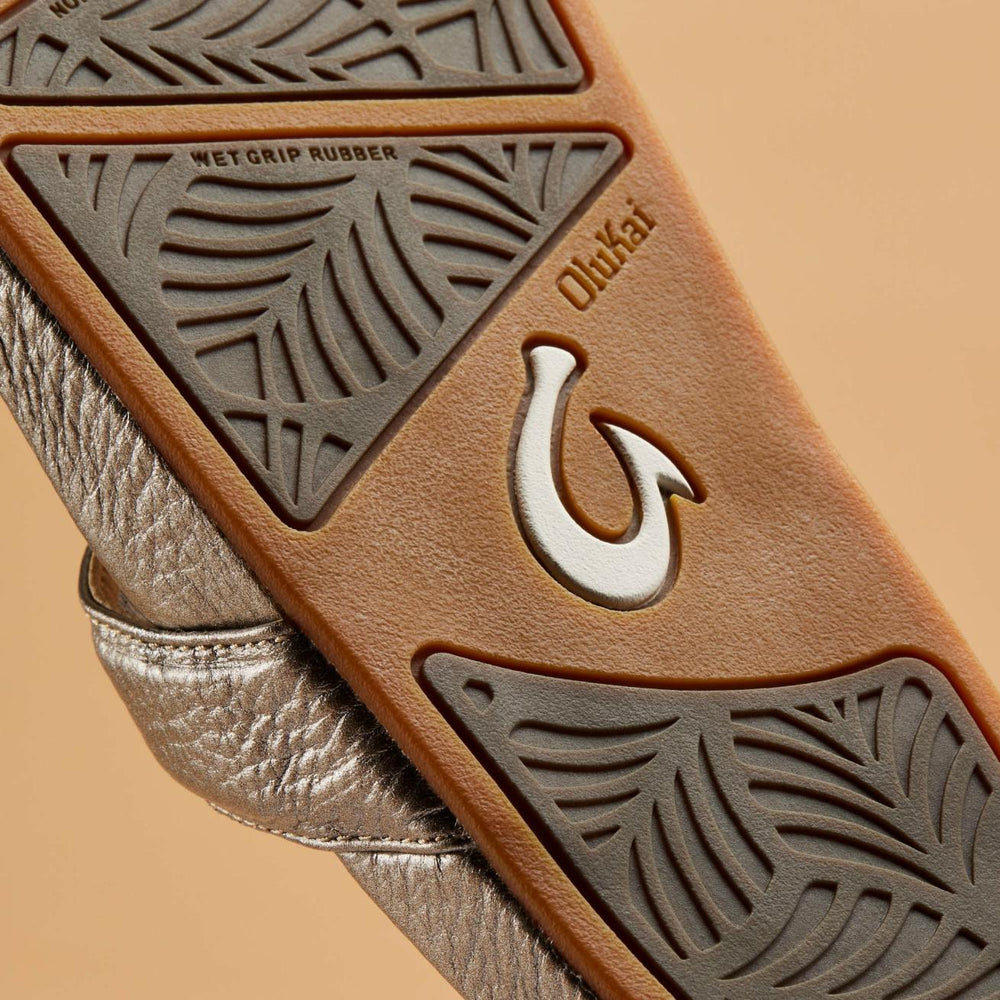Olukai Kīpe‘a Lipi Leather Sandals - Bubbly | Women Leather