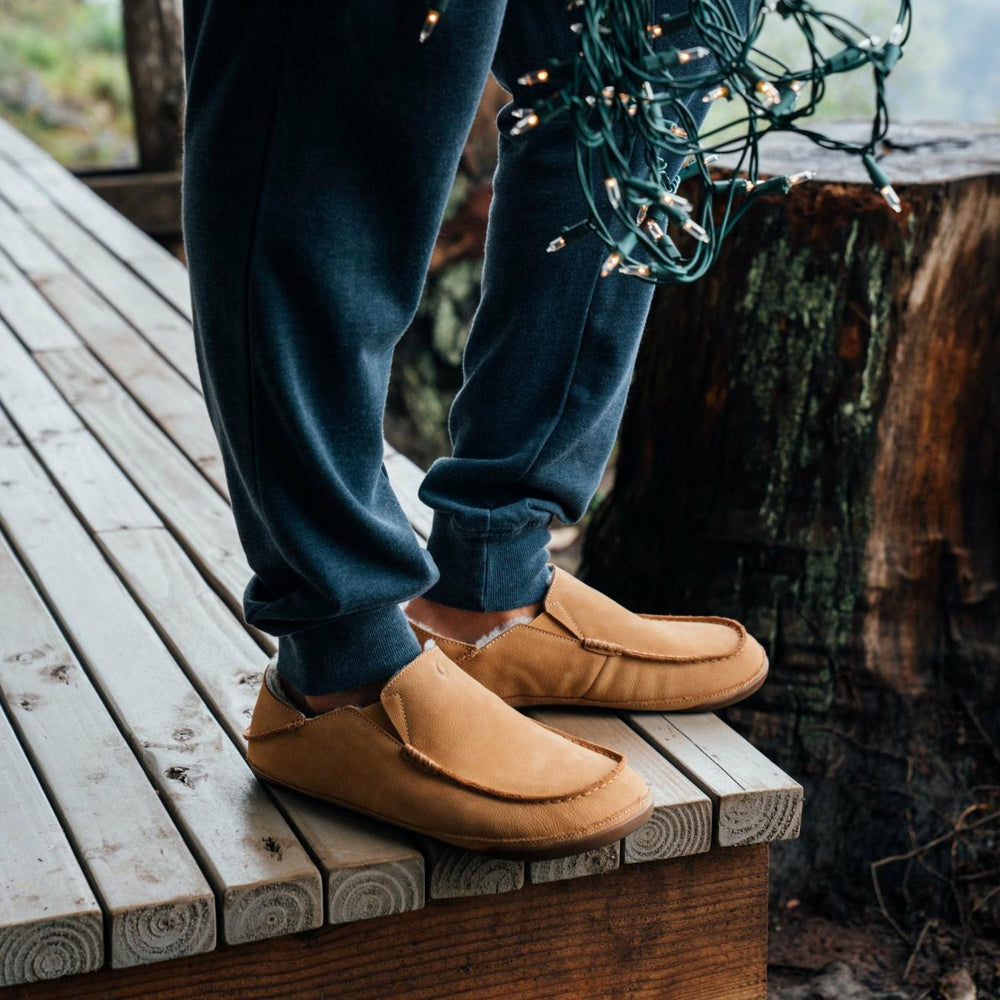 Olukai Kipuka Hulu Leather Slippers - Natural | Men Indoor/Outdoor