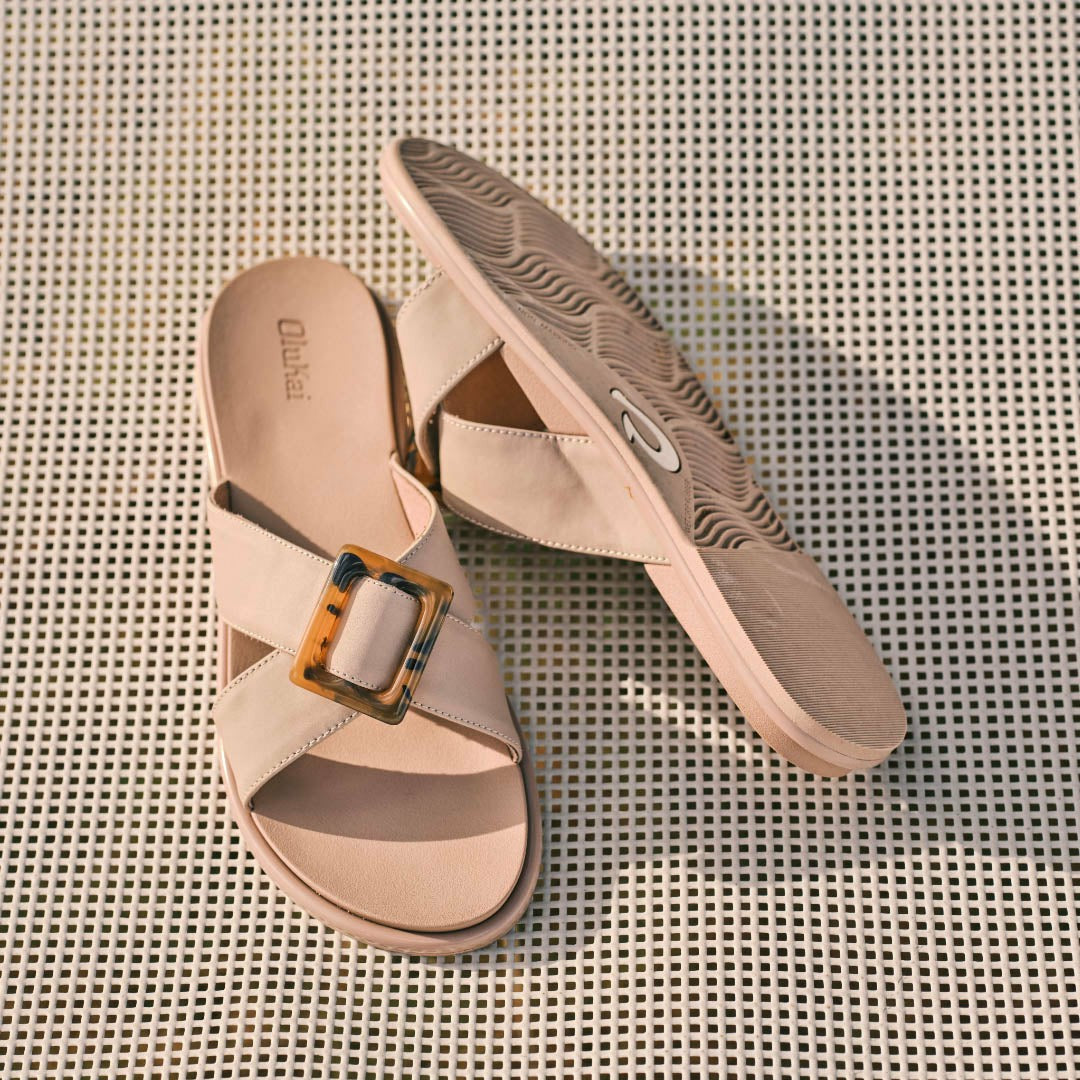 Olukai La‘i Slide Slide Beach Sandals - Taupe | Women Water-Friendly