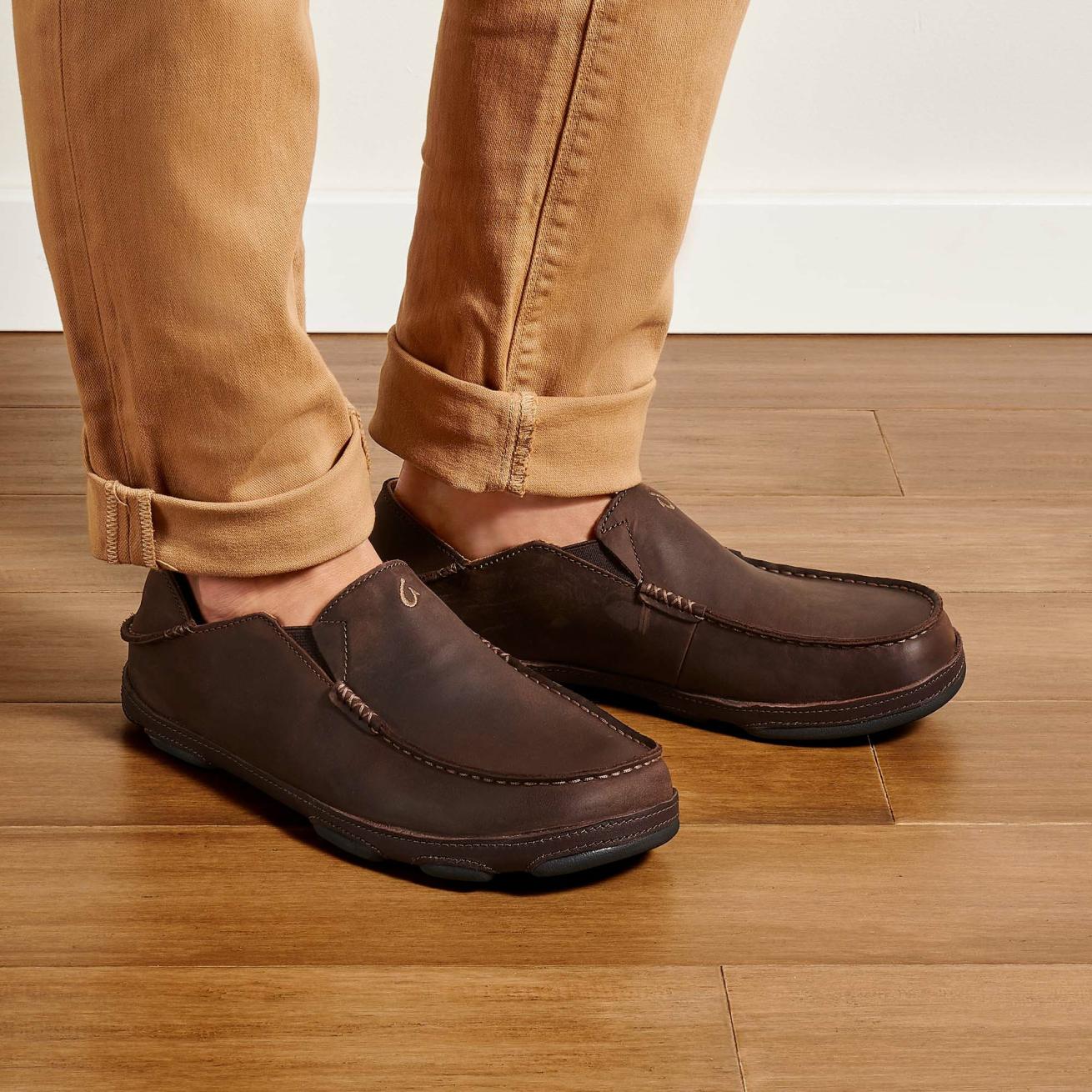 Olukai Moloā Leather Slip On Shoes - Dark Wood / Dark Java | Men Leather