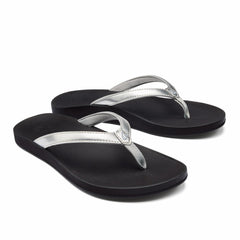 Olukai Puawe Beach Sandals - Silver / Black | Women Water-Friendly