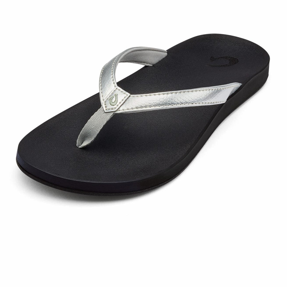 Olukai Puawe Beach Sandals - Silver / Black | Women Water-Friendly
