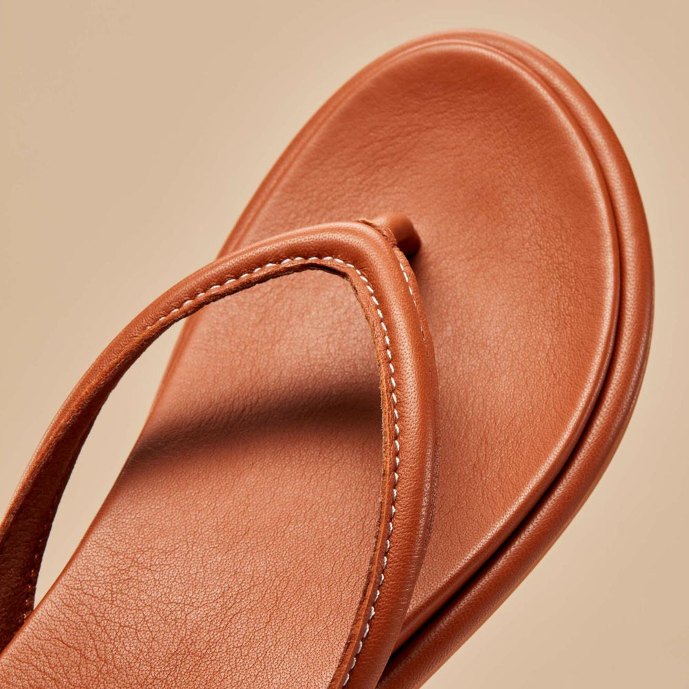 Olukai Tiare Leather Beach Sandals - Fox | Women Leather