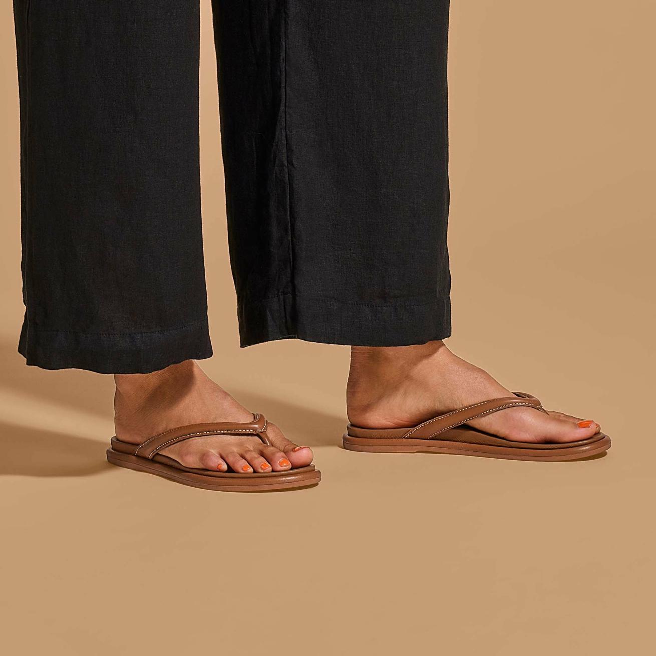 Olukai Tiare Leather Beach Sandals - Fox | Women Leather