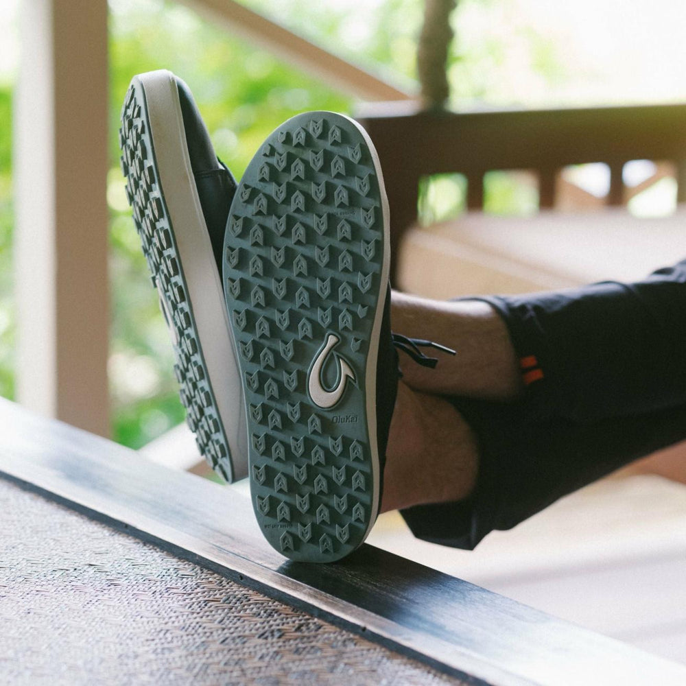 Olukai Wai‘alae Waterproof Leather Golf Shoes - Black | Men Golf